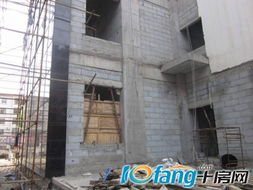 工程进度播报 超伦天地内外墙粉刷工程（2012年8月11日）